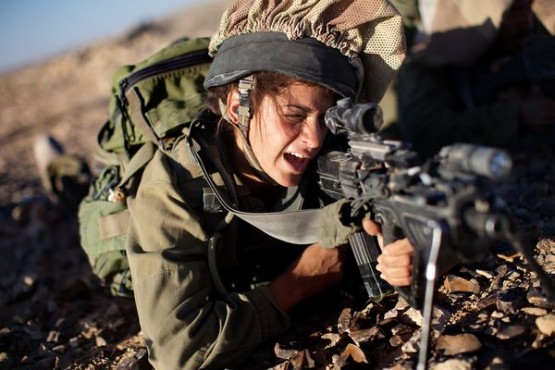 female-soldiers-panetta_63611_600x450